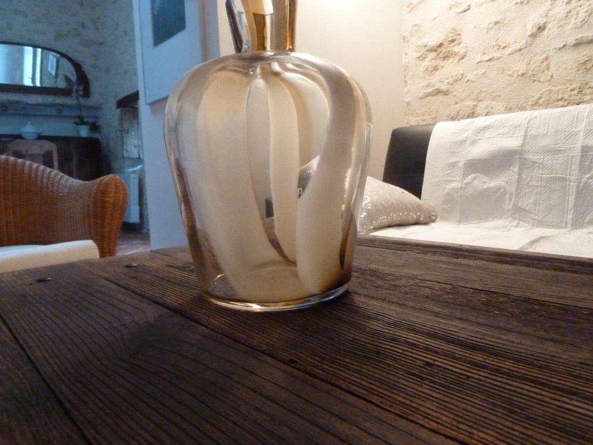La Grange D'Oustaud Acomodação com café da manhã Vérac Exterior foto